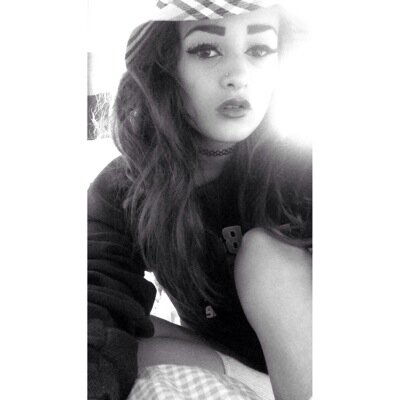 18 , loughborough , Hockey 
Insta:Emily_Thomasss