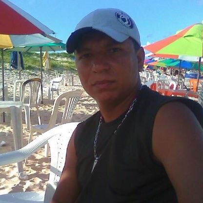Me Segue Que Sigo de Volta....
Me RT que RT de volta....
Tudo na hora......