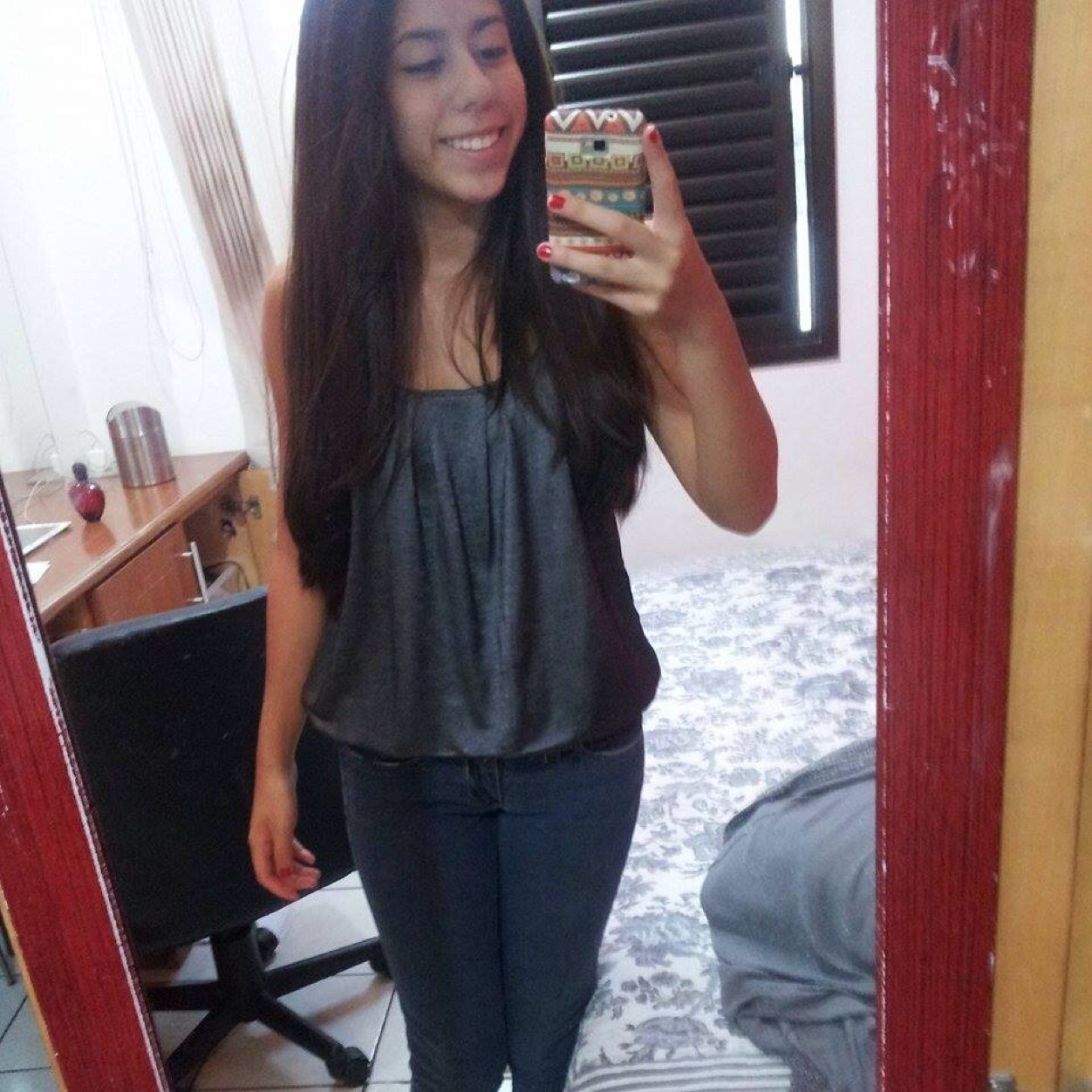 I'm a lightweight easy to fall easy to break With every move my whole world shakes Keep me from fallin' apart