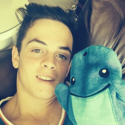 Hi guys im willy the whale, im blue and cool.. I tour with the janoskians!!!