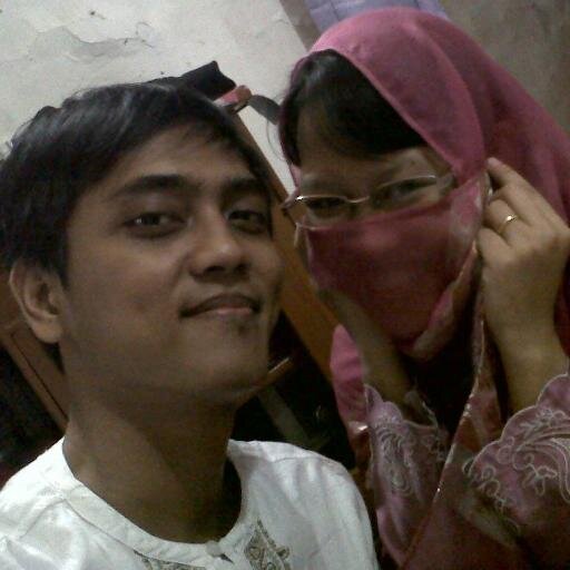 Love an unlimit freedom..
I'm kind of REBEL one..
I'm a movie n dance freak..
Love my husband Didhaiy Calmness @Didhaiy..
it's just me!