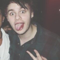 Michael Gordon Clifford's tongue makes me feel some type of way // @mikeyftharry