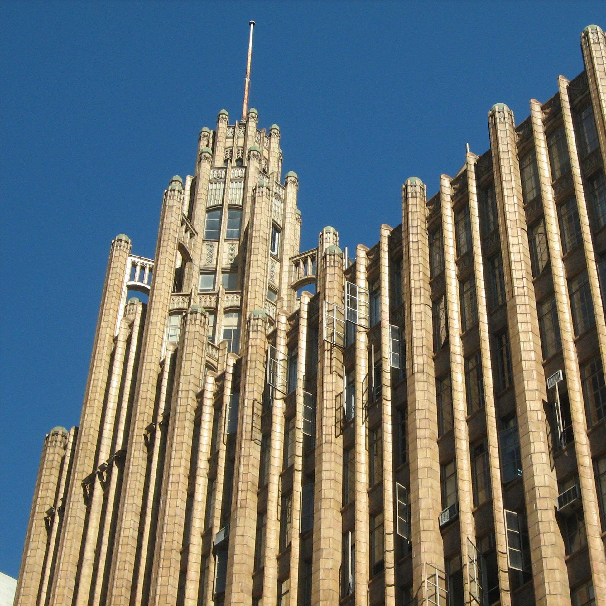 Walking tours of Melbourne. Tweets by Mr 'He Who Knows Melbourne and Lives in a Laneway'