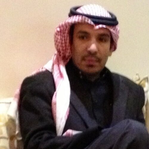 هُناك مَنْ يُحرِجَكْ بِأخلاَقه وَهُنَاكَ مَنْ يَجْرَحكْ بِأخلاَقه ! ألفرقُ نقطَه لاَكِنْ المَعنىَ كَبِيرْ .