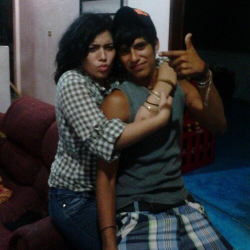 15♥. Simpatica, Cariñosa, amable, amigable. Sigueme, no te arrepentiras. :)