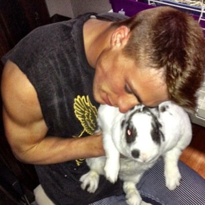 Training to be a wrestler. I'm gay. I love tigers and small animals. (RP)