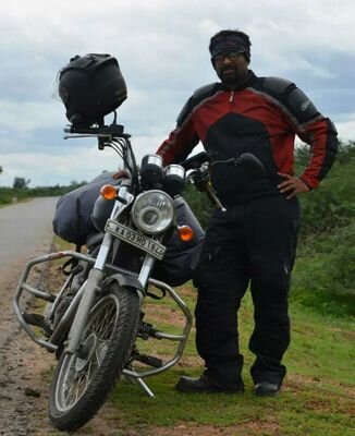 #IBMer, #Biker, Photographer, wannabe Farmer, #traveller, dog lover... tweets are my own!