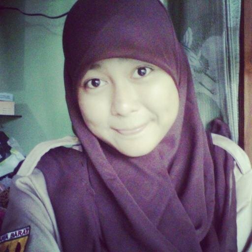 Metti Yuniarrti On FaceBook ;) (y)