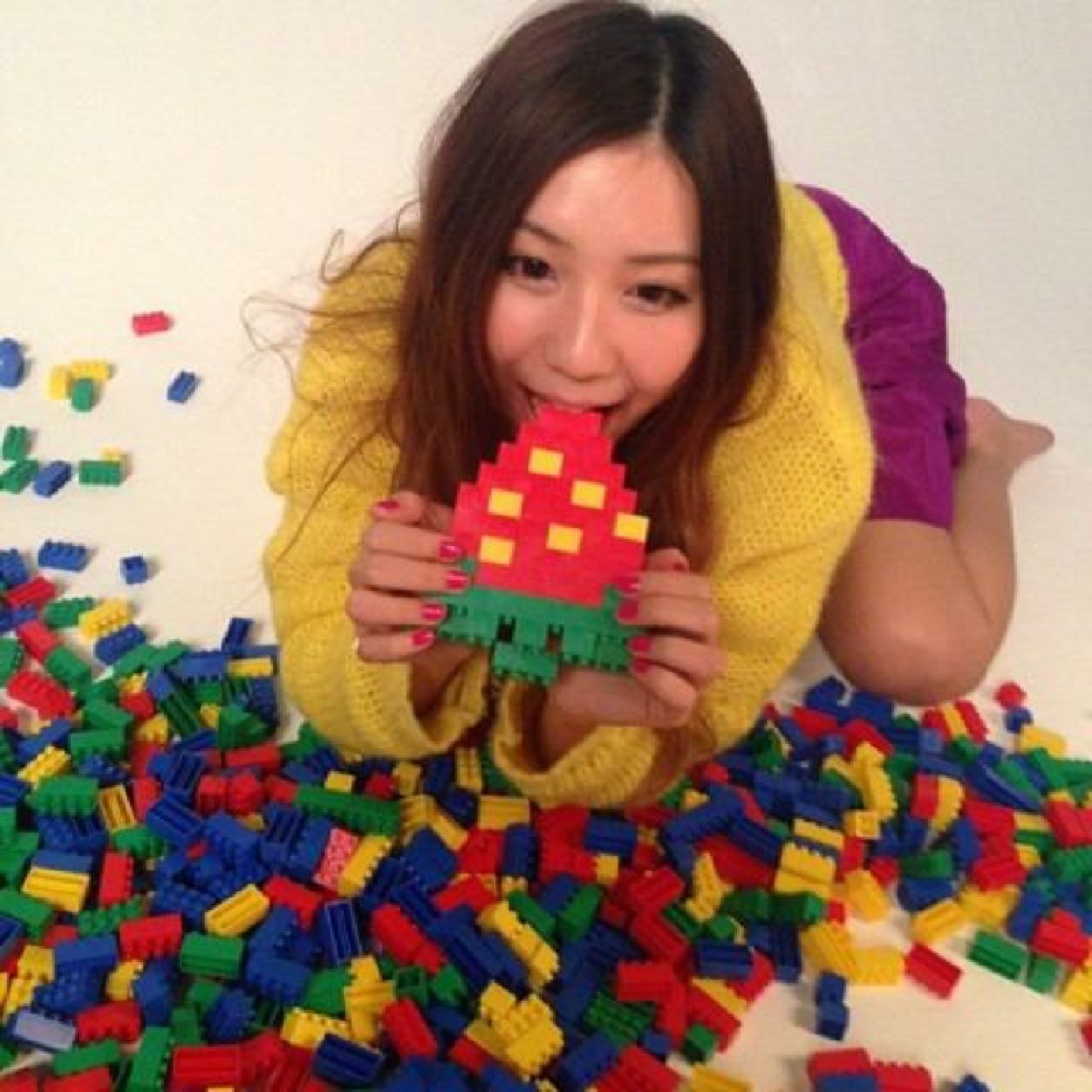 SCANDAL専アカつくりました♡ファン歴そこそこ知識素人並み…6/29横アリ参戦して遅ればせながら本気モード到来♡SCA友増やしたい♡唄うの大好き！作詞曲も♡87年生まれ♡