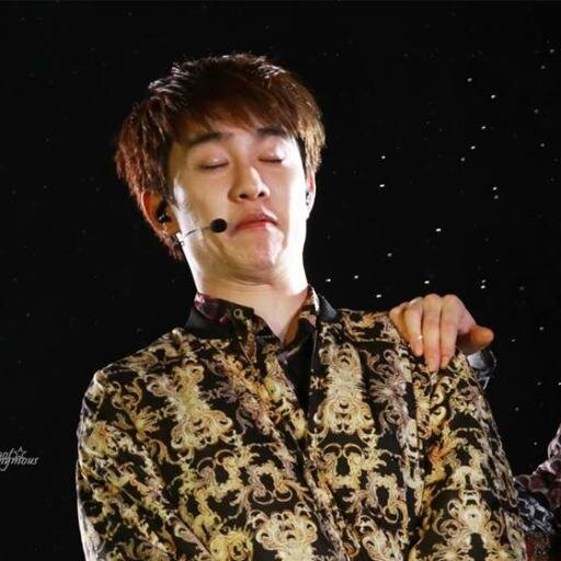 คยองเด็กเ(ก)รียน เรียนหนัก รัก(ฟัน)คุด ตุ๊ดไม่มอง T___T
บ้านอยู่หลังคาแดง เป็นคนไข้ศรีธัญญา ไม่ได้บ้านะเออ -..-