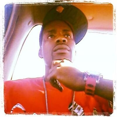 play for Jacksonville giants..6`3 n love to ball