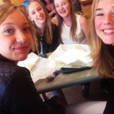 instagram; sarahbruggink, live, love, laugh ♡♡♡♡ , ik hou van je lieverdd x megan - je bent mn liefste plasafrikaan loveyouu x