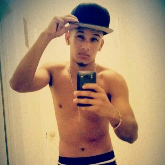 Follow me in IG @maluma_prettyboy
