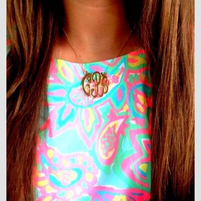 Just a west coast girl dreaming of a southern world.  Dressing sassy, but always keeping it classy.