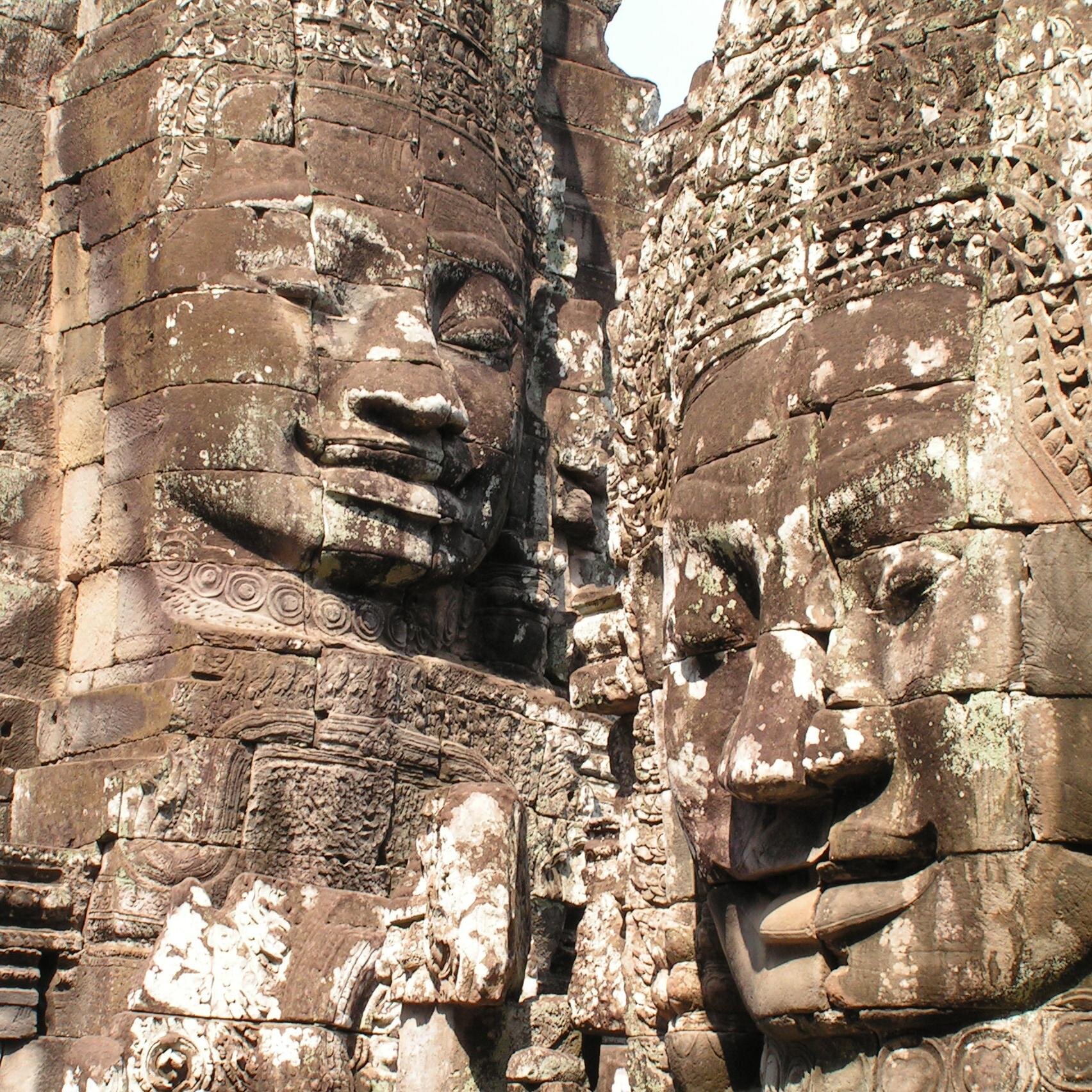 We Feature The Most Amazing and Breathtaking Places On Earth-Waterfalls, Lost World, My sterious Places, Wired Art, and More.