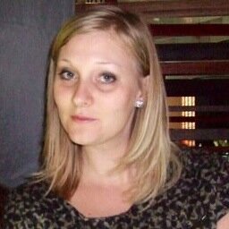 Mummy, wife, yoga addict (but not very good), gin lover and keen baker.
