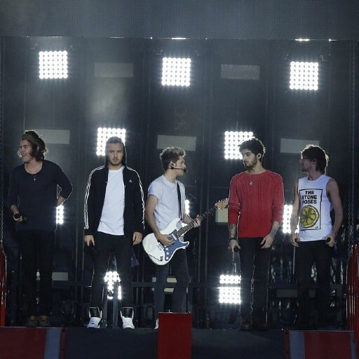 FOLLOW OR UNF @AxelleBtr SHE FOLLWO BACK