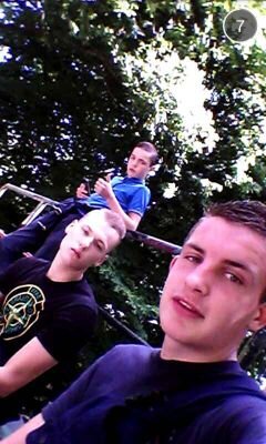 henkoslump's profile picture. 