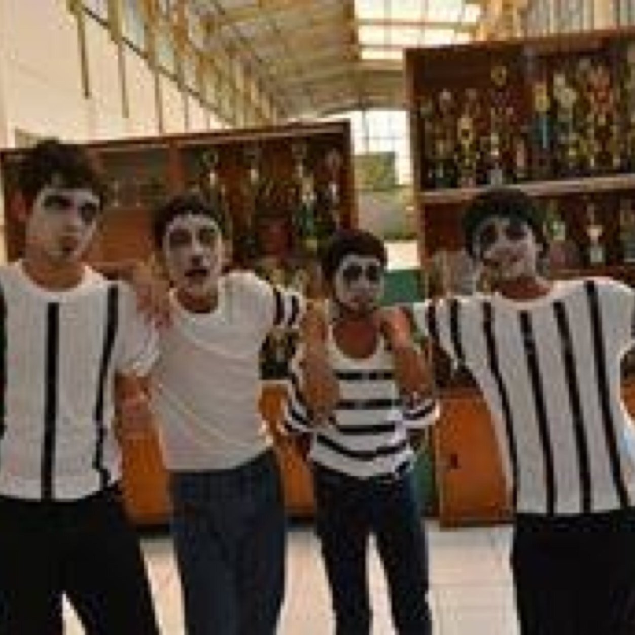 axel321leijen's profile picture. Bellar man|most people says people cant live with out love but i think its without O2