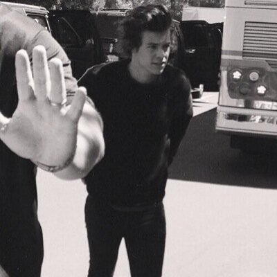 follow @maydayftstyles please :-)