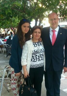 Ser bueno no es sinónimo de ser idiota. Ser bueno es una virtud que algunos idiotas no entienden