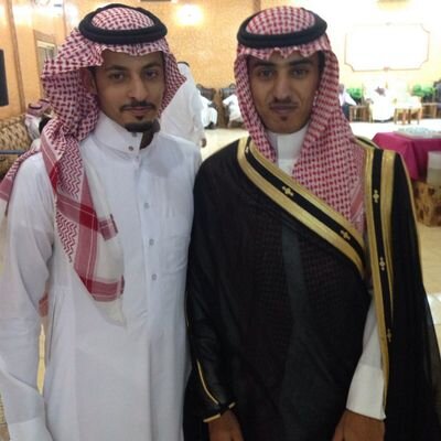 الأد عاضي لشتد الوطيس

فعل عمهوج كلن يعرفه


نوقف بوجه العدو ولانهاب

وننتصر لوصار ماضيهم مهيب