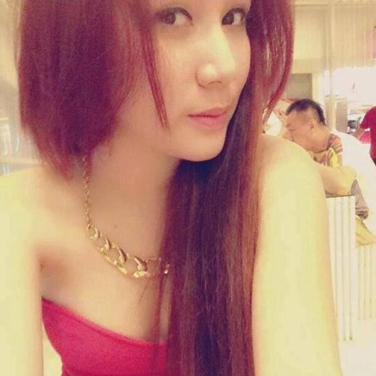 catatankecil15's profile picture. 