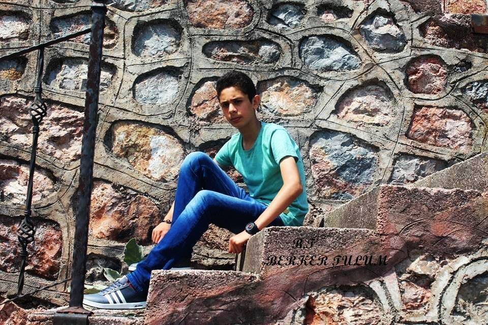 Hüsranı bir tek yerde kabul ediyorum, yaşamak varken yaşayamamış olmakta.