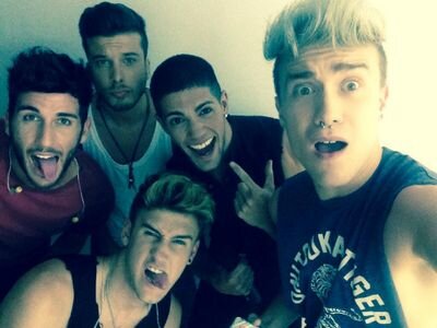 Club de Fans de Auryn de Toledo Oficial. Se venden fotos firmadas, libros, camisetas y mochilas. MCA como forma de vida. Contacto: cfauryntoledo@gmail.com