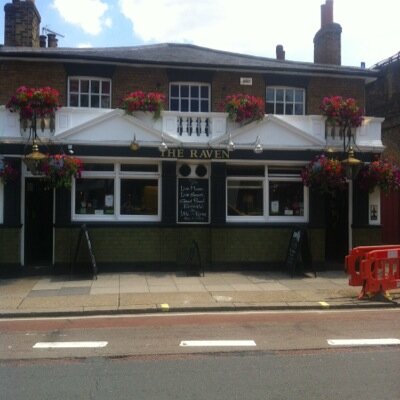 W6's Friendly Pub, Serving Great beers & ales Opposite Stamford Brook Station! Great Thai Cuisine, Open Fires, With A Chillout Summer Beer Garden 02087486977