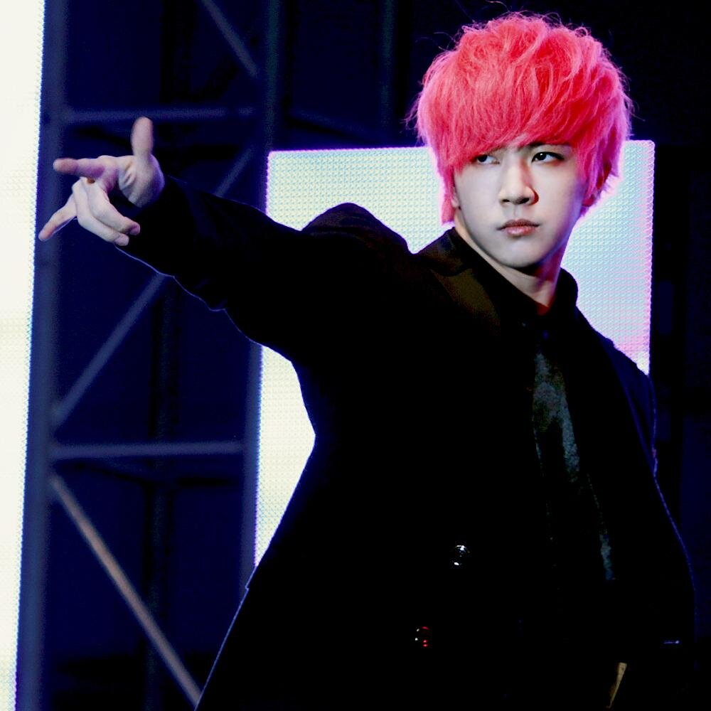 unofficial twitter of Thunder MBLAQ