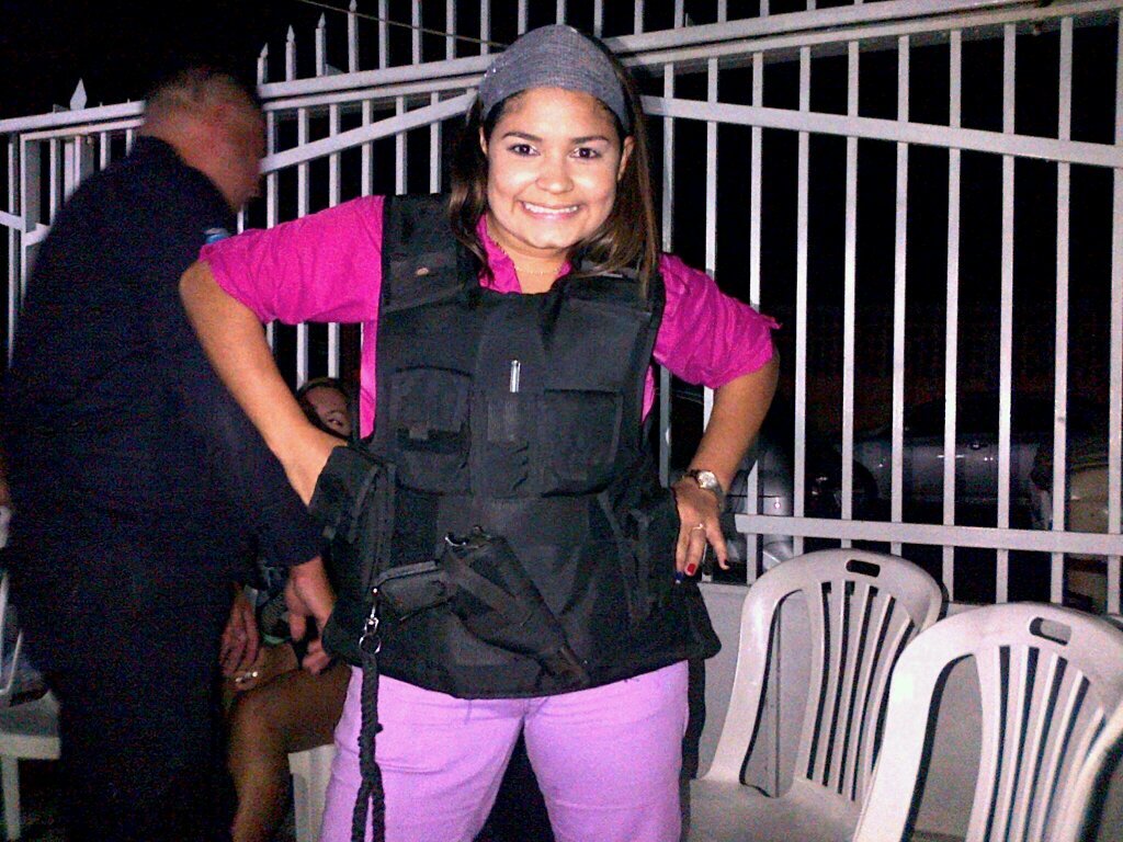 Periodista por Pasión que vive en un mundo distinto , pequeña de estatura y grande en ♥ #DelirioDivino