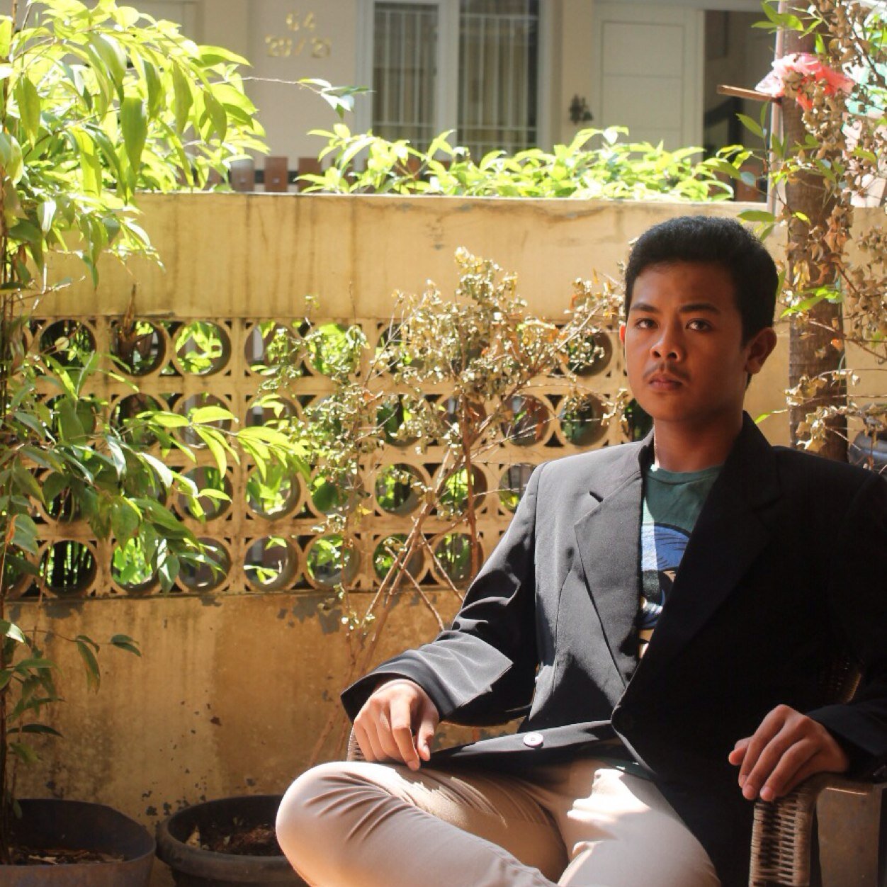 You don't need to be better, you just need to be different! (MENDIKBUD 2034 - 2039)