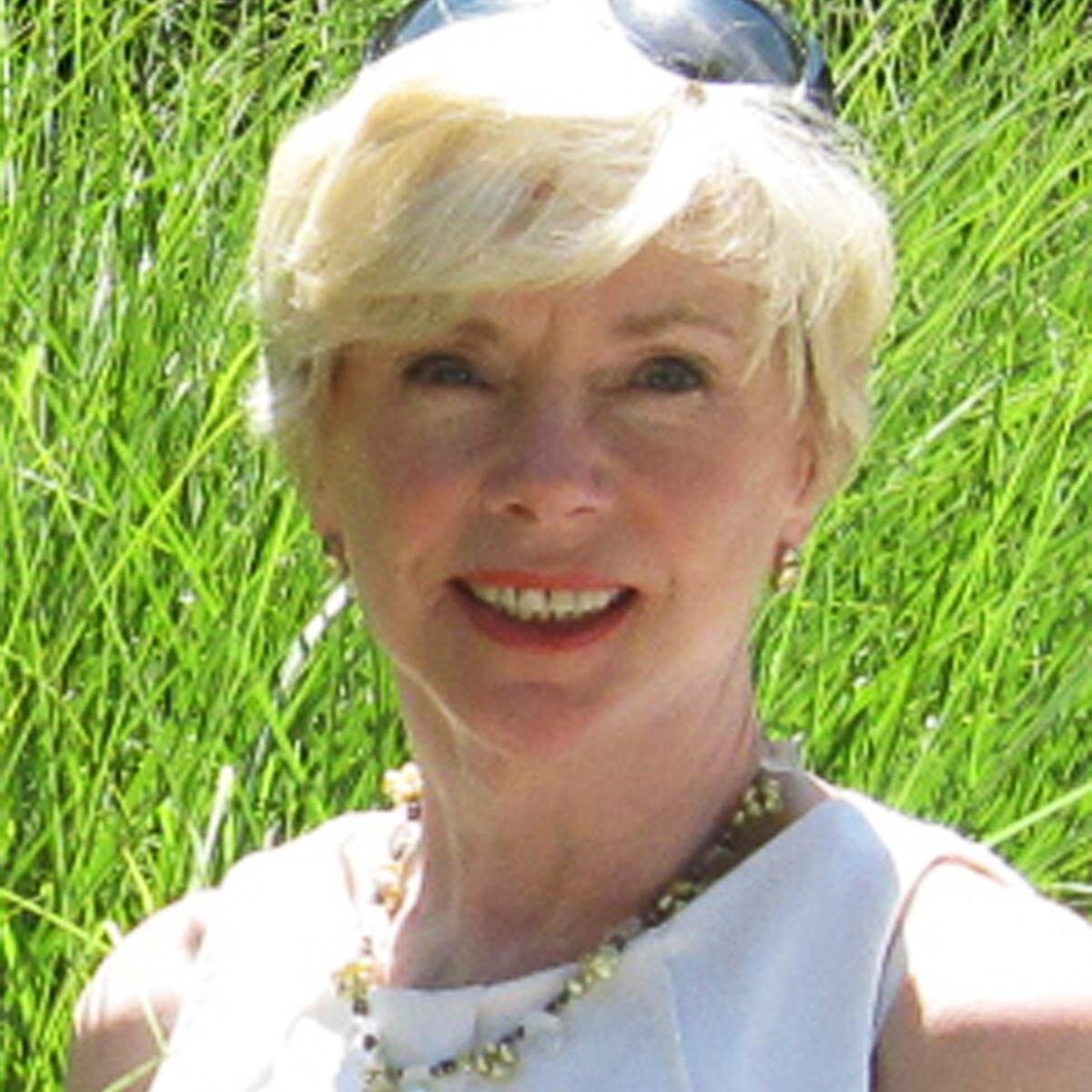 coldwell banker real estate   - Selling Ridgefield Yard By Yard!  Working here in Ct. for over 25 years.  Love this beautiful charming New England town.