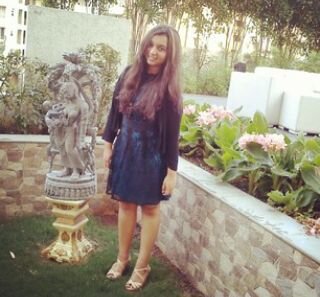 MahoneIsMine69's profile picture. We are all instruments pulling the bows across our own lungs. || Singer-Poet-Violinist-College Journalist-Aspiring Writer-Belieber.