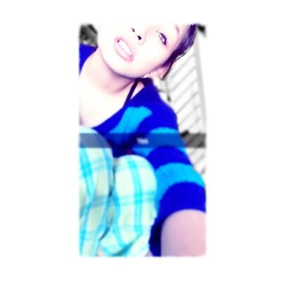mia_loraine's profile picture. Aye follow me on instagram: mia.aaeana