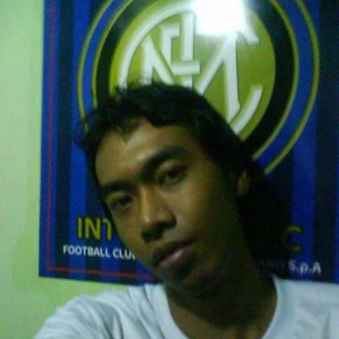 aku ngefans banget intermilan tahun 1996 ampe sekarang mugkin seterusnya ,pokoknya kalah menang tetap intermilan tiada yg lain . INTERMILAN seumur hidup