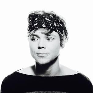 #OneDirection #5SOS #JANOSKIANS #The1975 #BrunoMars #EdSheeran ♥ Follow me =               Follow Back! FOLLOW LIMIT wszystkim dam follow back po limicie ♥ !