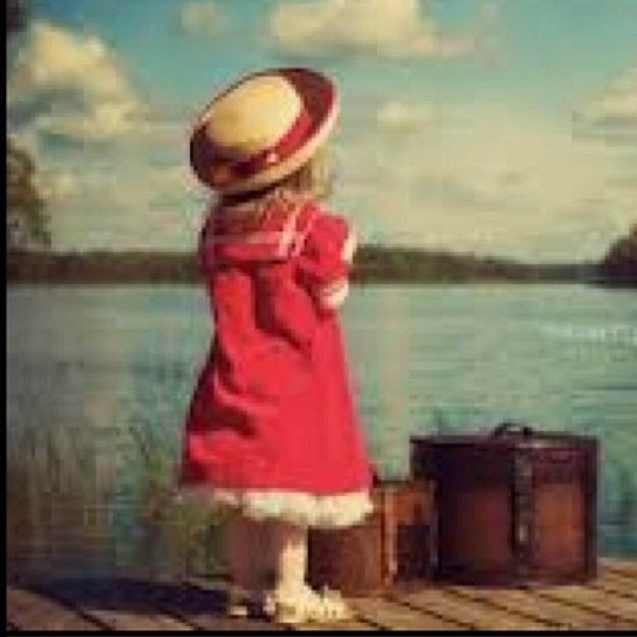 ‏ آغآر بقوﮪہ ، آحب بصدق وَآحزن بعمق ، لآ آجيدَ لعب آلآدوآر ولآ آتقن لببس آلآقنعہ ، وَعندمآ آصمت فـ آنآ حقآ آتآلمْ ‏‫#هكذا_انا‬‏ 