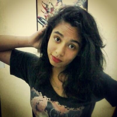 Estudante,Feliz . ''I love Rock and roll''