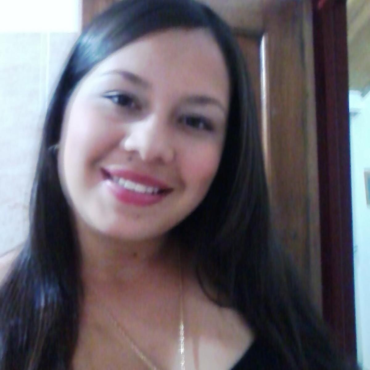 Nunca bajes el animo ante cualquier cosa de la vida ten en cuenta que las cosas están en continuo cambio ☺εїз