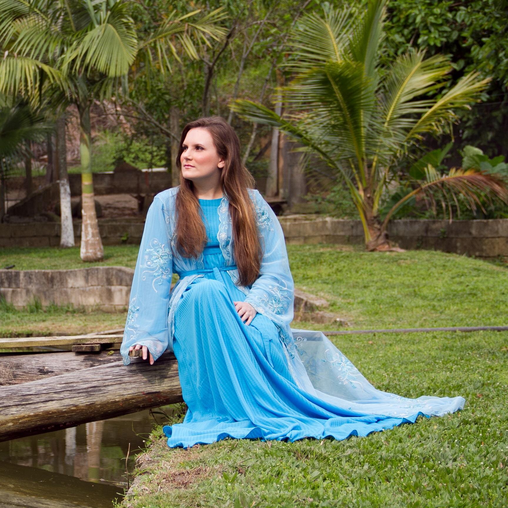 COMPOSITORA, CANTORA E                                                  FILHA DE DEUS (048) 9123-2493  8404-8335