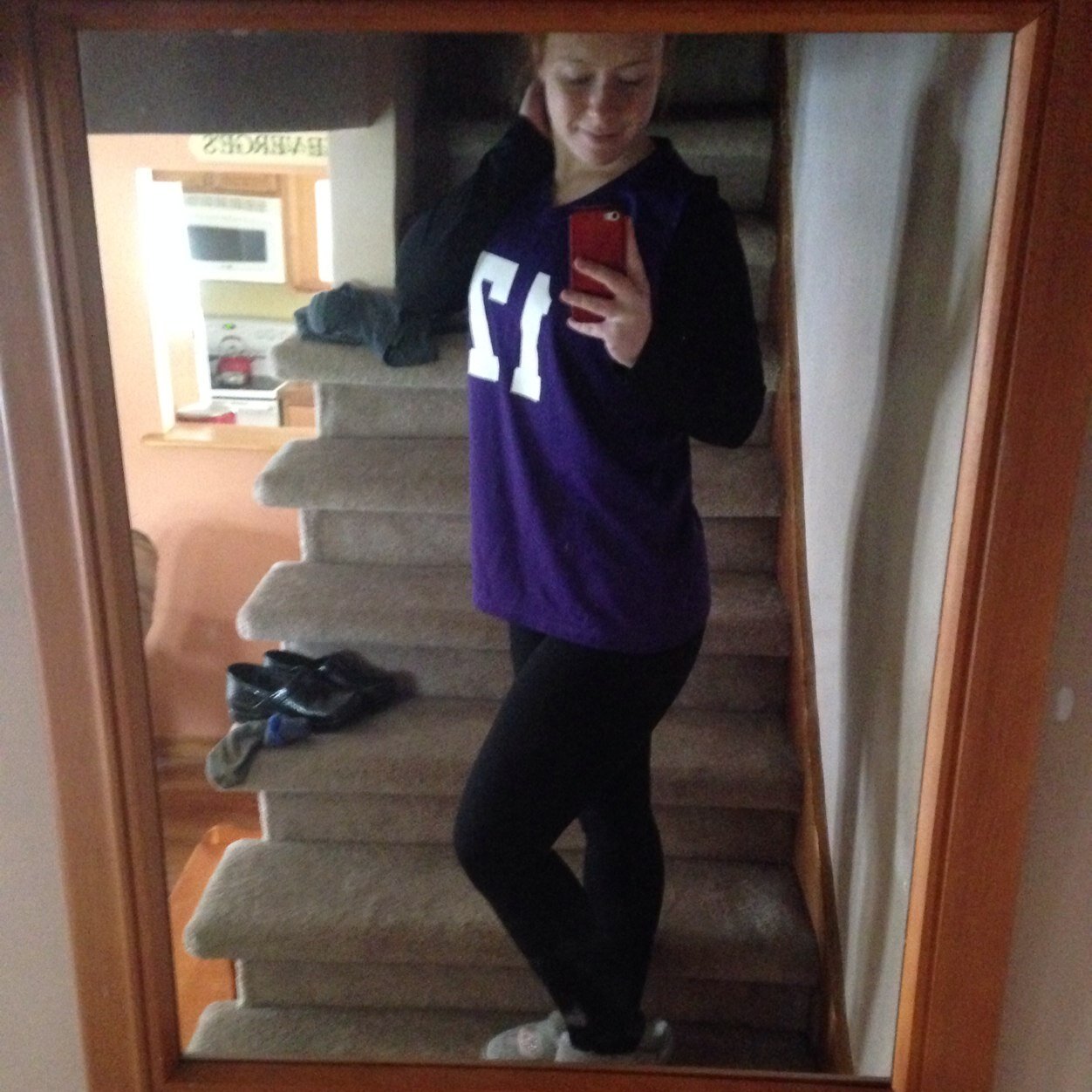 Hey guys! I'm a 19yr old college student trying to get into shape! Just looking for friends, motivation, and tips! Thanks :) *Avi is me*