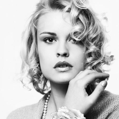 IPinelli's profile picture. RITIRO E VENDITA ABBIGLIAMENTO IN STOCK IN TUTTA ITALIA , ISOLE COMPRESE