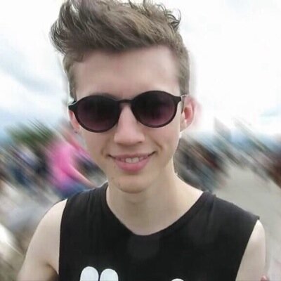 free follow from @troyesfab have a nice day i hope you get noticed by your fave