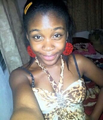 #TeamPSG, #TeamCaliSwagDistrict, #TeamFolle, #TeamNick Minaj, Team Swag, #TeamCameroun, #TeamNewBoys, #TeamChocolat!!!