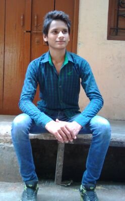 I'm very .....good boy and simple but smart.... (http://t.co/lvp6Z3VNJK)