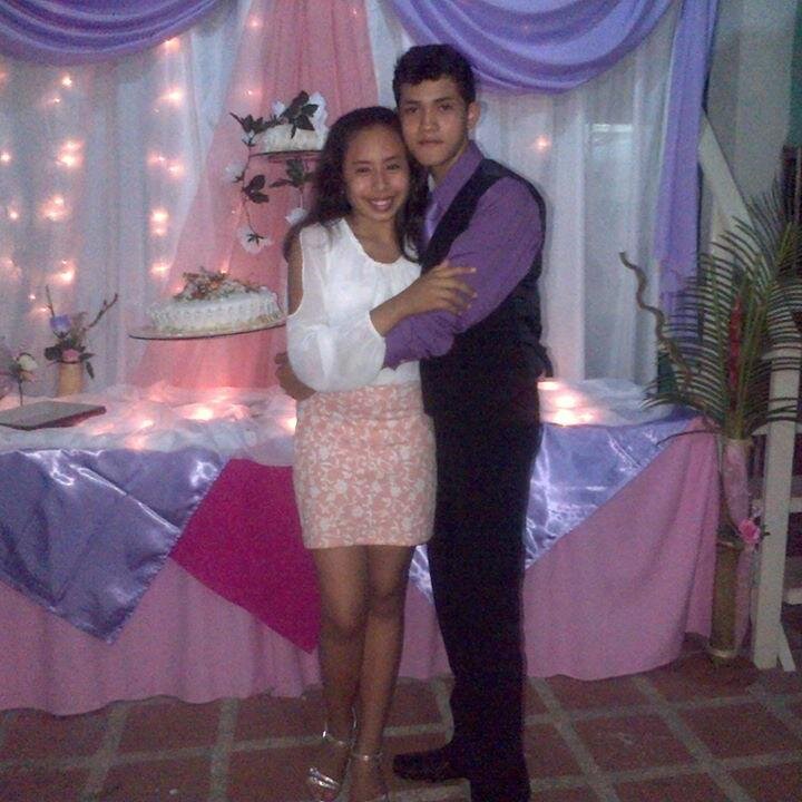 15años. Abrahamer Venezolana con el sueño de ser cantante.  Amo viajar y  ami familia. Agregame en mi face https://t.co/dwaSWc1lgx
