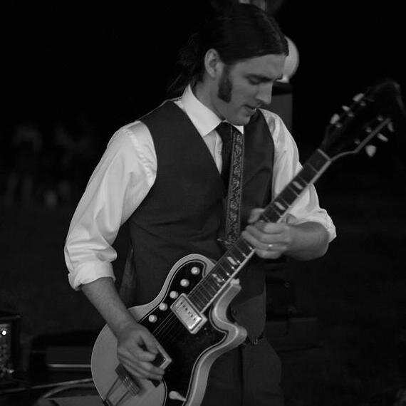 ProGuitar_MF's profile picture. Alex Brack | Musician's Friend Gear Head | 877-880-5907 option 3 | ext. 3135 | 14+ years of experience with guitars and related fx | Have a question?  Just ask!