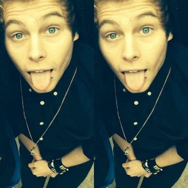 hi hunni, could you please follow @notmegangiles it would mean alot, if you already do ily :)